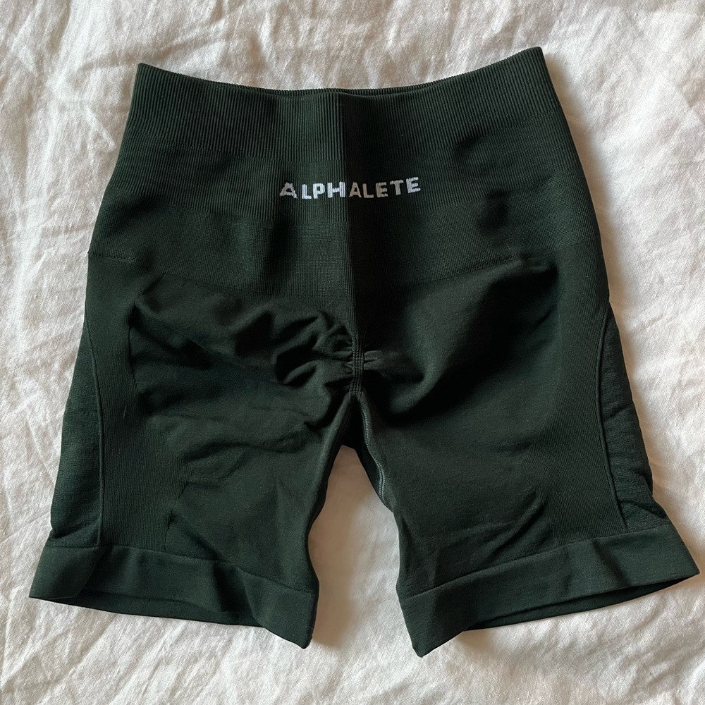 NWT Alphalete Women’s Amplify Contour Short 5” - Central Park